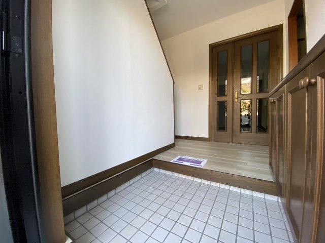 川越市かすみ野中古戸建の玄関