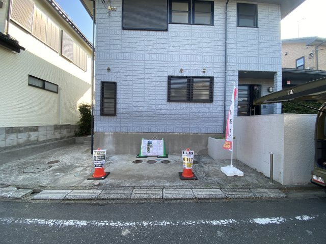 川越市かすみ野中古戸建の駐車場