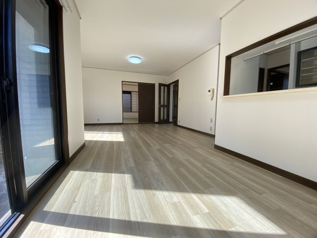 川越市かすみ野中古戸建の居間・リビング