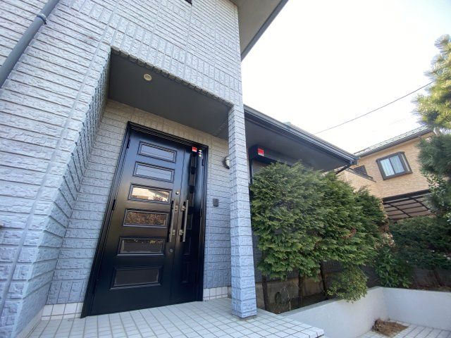 川越市かすみ野中古戸建の玄関