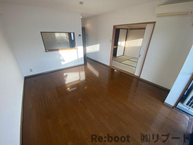 ベルグプレデス船橋の居間・リビング