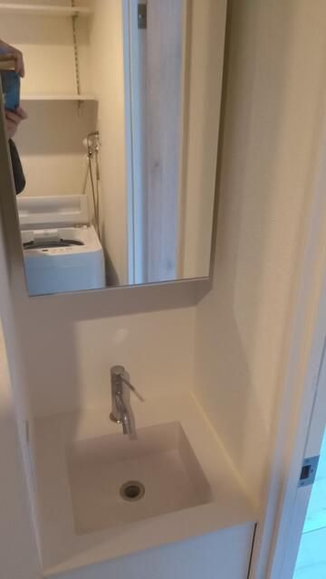 フィオーレ西日暮里Ａの独立洗面台