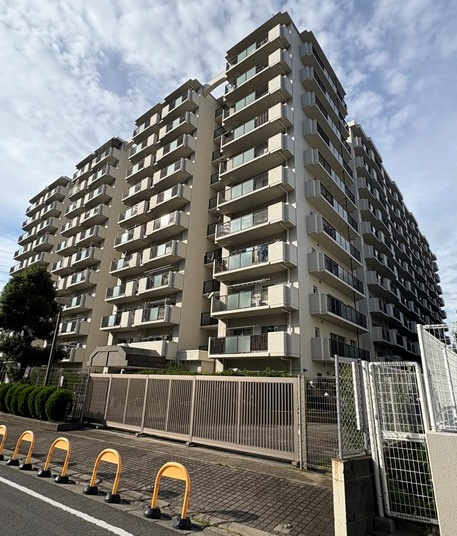 マンハイムクレ－ル石切の外観