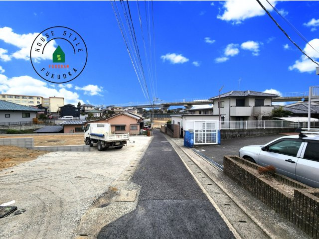 福岡市南区屋形原2丁目第1-4棟（3号棟）の前面道路含む現地写真|前面道路です。