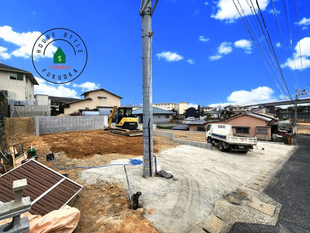 福岡市南区屋形原2丁目第1-4棟（3号棟）の前面道路含む現地写真|見学の時間などお気軽にお問い合わせ下さい。