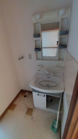 ６１９９６　羽島市竹鼻町蜂尻中古戸建ての洗面所