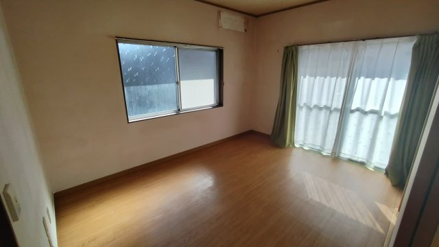 ６１９９６　羽島市竹鼻町蜂尻中古戸建ての洋室