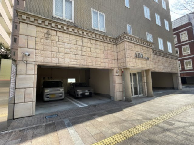 ＡＤＬビルのエントランス