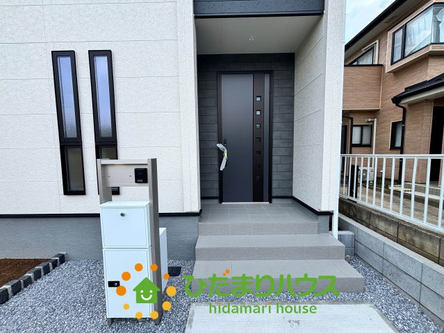 鷲宮駅Ⅲ　新築一戸建て　02　リーブルファインの玄関