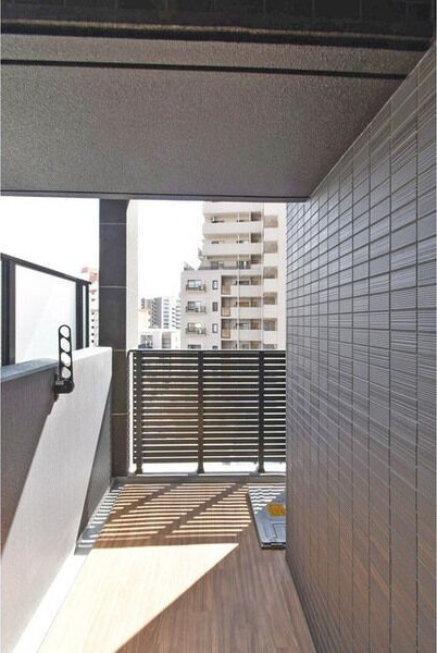 アドバンス名古屋モクシーのバルコニー