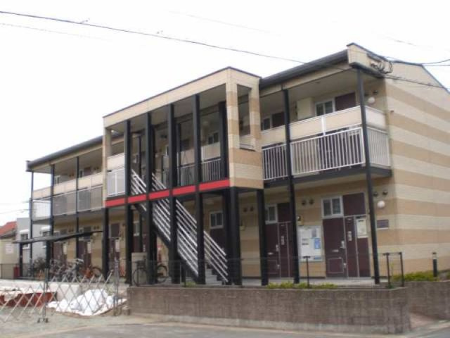 レオパレスセントラルトワードの外観|落ち着いた雰囲気の外観です