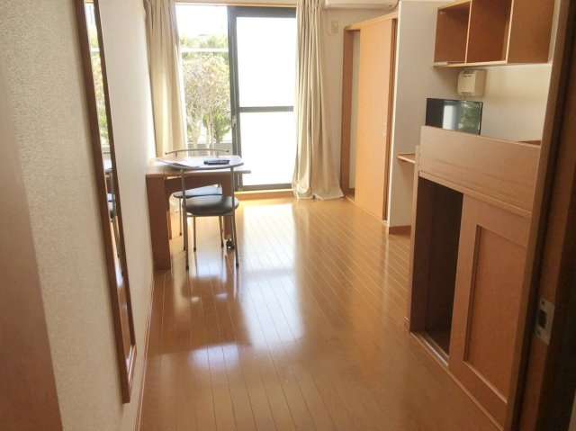 レオパレス蓮町の居間・リビング|ゆったりとしたリビングです