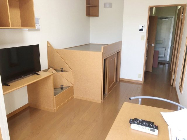 レオパレス蓮町の居間・リビング|おしゃれなリビングです