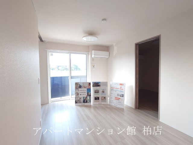 d-kuutio(ディークッティオ) の居間・リビング