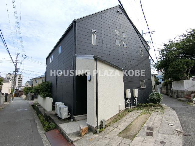 Y's Terrace House