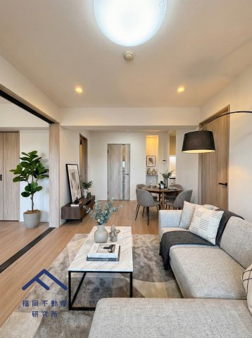 JGMベリテュード箱崎公園セカンドステージの居間・リビング