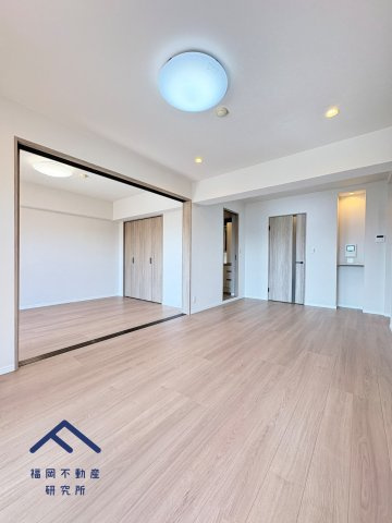 JGMベリテュード箱崎公園セカンドステージの居間・リビング