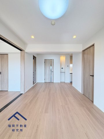 JGMベリテュード箱崎公園セカンドステージの居間・リビング