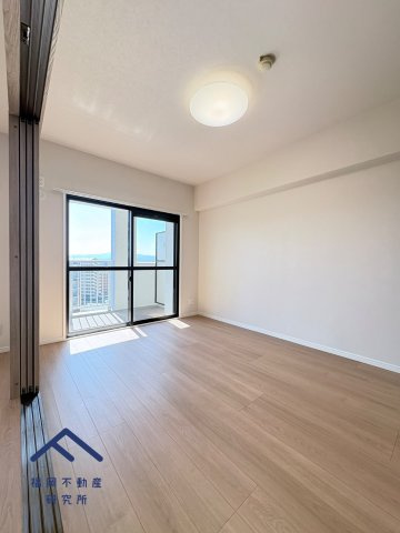 JGMベリテュード箱崎公園セカンドステージの居間・リビング