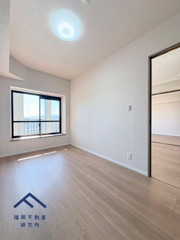 JGMベリテュード箱崎公園セカンドステージの洋室