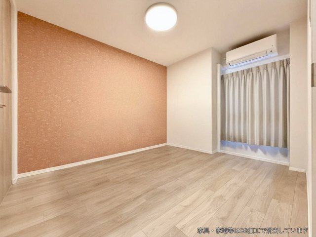 アルファステイツ松阪駅前の洋室|洋室
※一部既存家具はAIで削除しております。