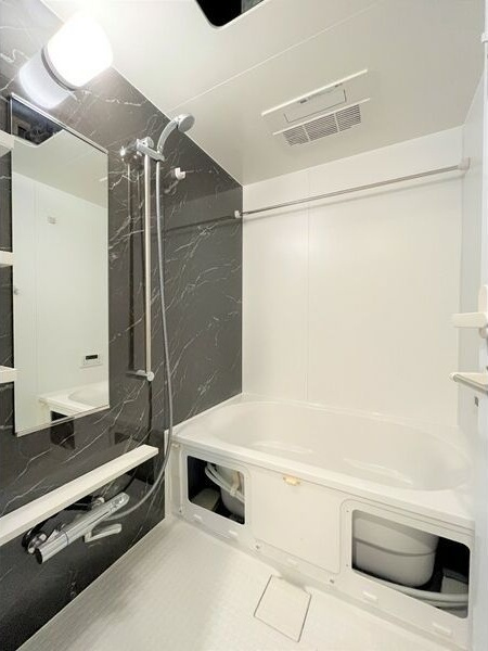 S-RESIDENCE六番町の浴室