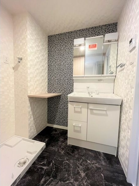 S-RESIDENCE六番町の洗面所