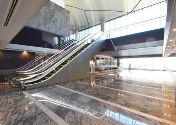 ドゥ・トゥール　ウエストのロビー