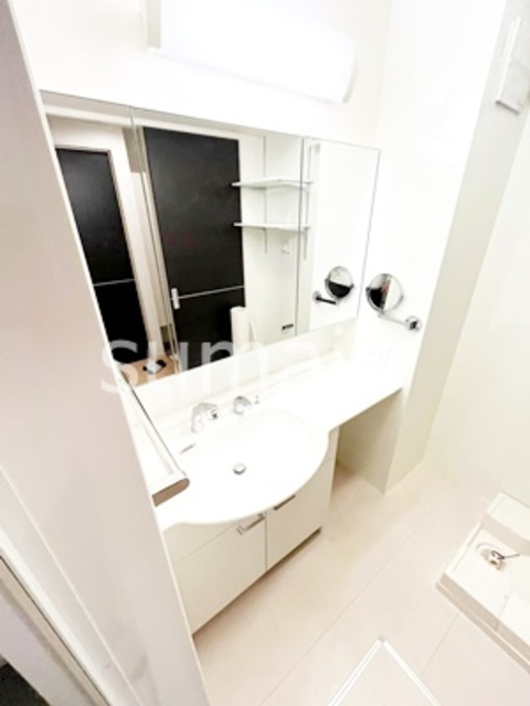 ロイヤルローズの洗面所|独立洗面台です☆