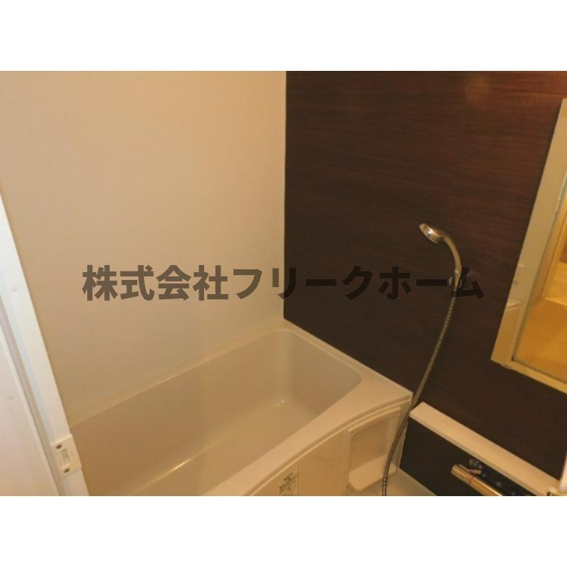 武蔵野市境１丁目の賃貸マンションの浴室