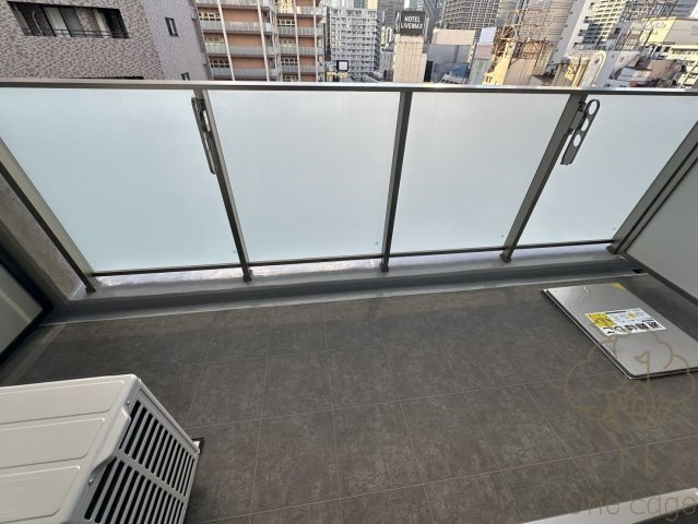 アーバネックス東梅田のバルコニー