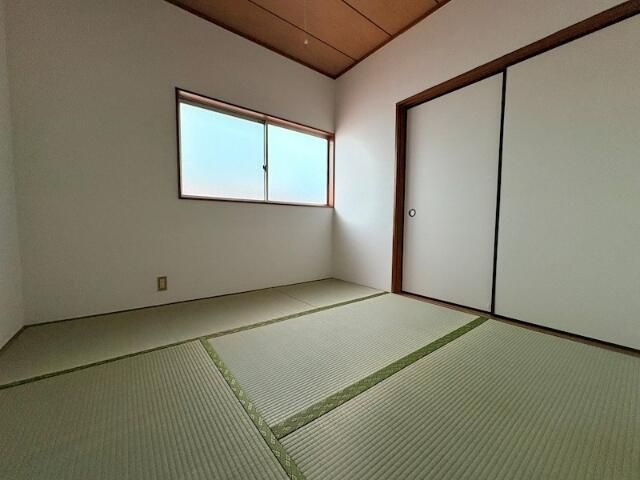 バディーハイツの和室