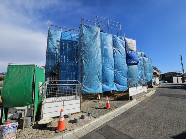 横浜市瀬谷区北新 新築戸建て【仲介手数料無料】カースペース2台の前面道路含む現地写真