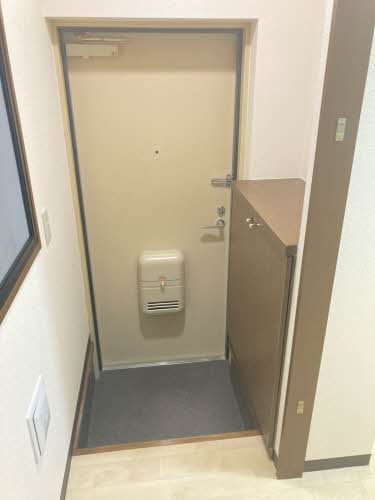 サンハートの玄関|収納もある玄関です