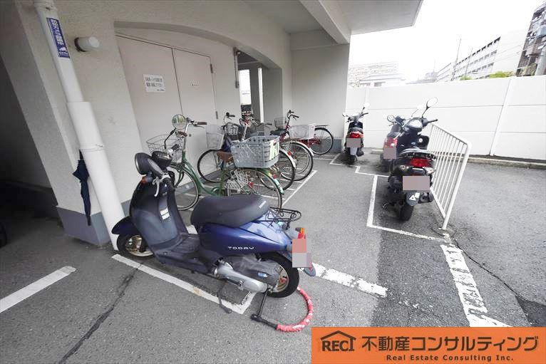 西宮ハウスの駐輪場