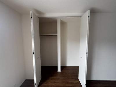 【収納】 | 豊見城市我那覇（全3棟）3号棟 | 3号棟　LDK18帖♪リビング収納付き♪