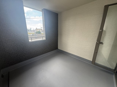 【バルコニー】 | 豊見城市我那覇（全3棟）3号棟 | 3号棟　2階ホールからバルコニー出入り可♪（インナーバルコニー）