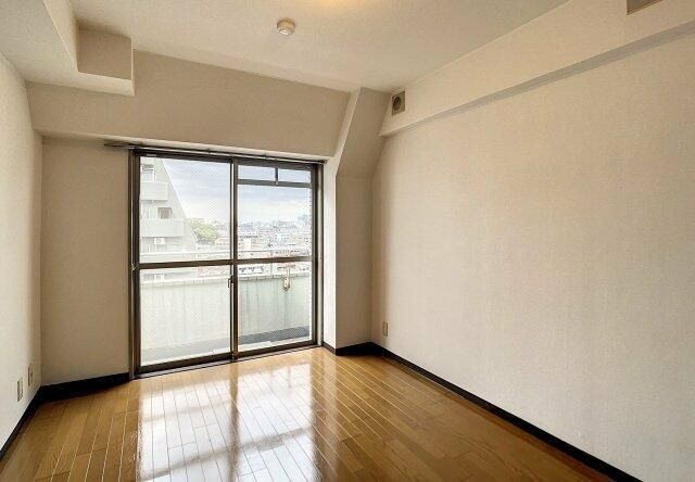 アドリーム千駄木の居間・リビング