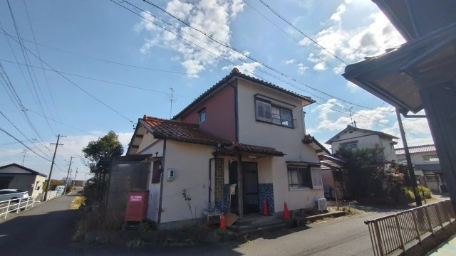 ６６４６３　羽島市上中町長間中古戸建ての外観