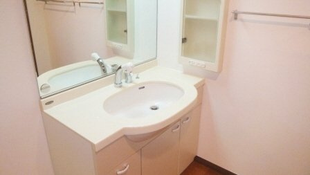 アソシエール西船橋の洗面所|独立洗面台