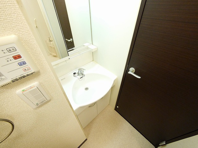 レオネクストサウスウェイヴの洗面所|脱衣スペースもあります