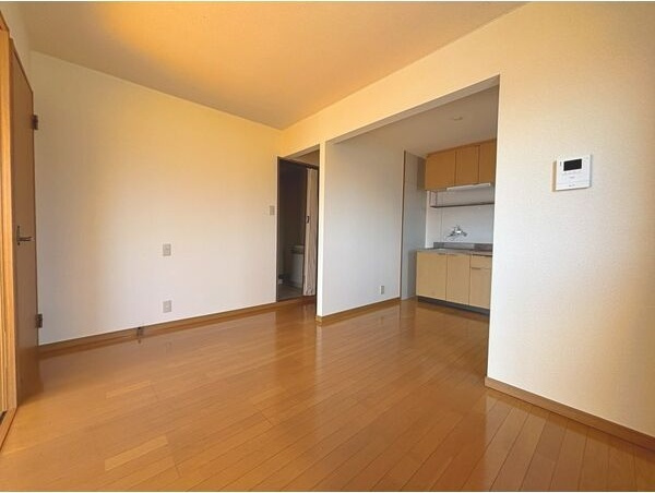 ルートカメリアの洋室