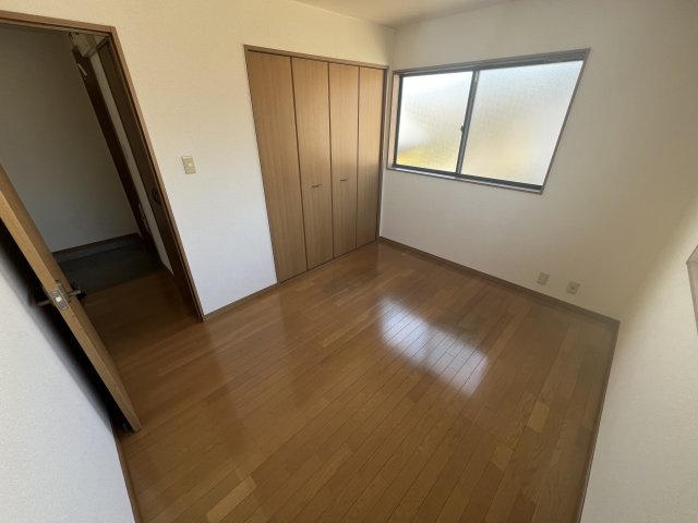 ルートカメリアの洋室