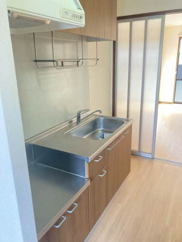 アヴァンティ東本浦のキッチン|コンパクトなキッチンで掃除もラクラク