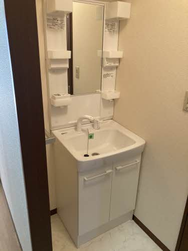 アヴァンティ東本浦の洗面所|洗面所です