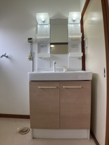 半田市瑞穂町戸建ての独立洗面台