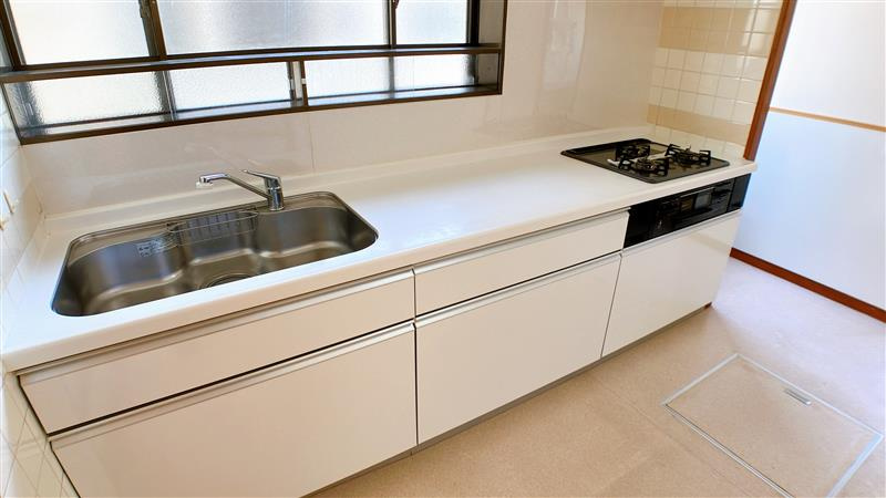 半田市瑞穂町戸建てのキッチン