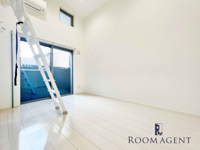 クリオス神宮前(クリオスジングウマエ)の居間・リビング|※類似写真です