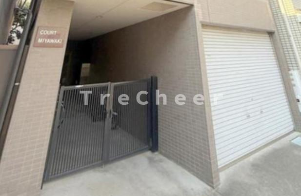 COURT MIYAWAKI(コートミヤワキ)のエントランス