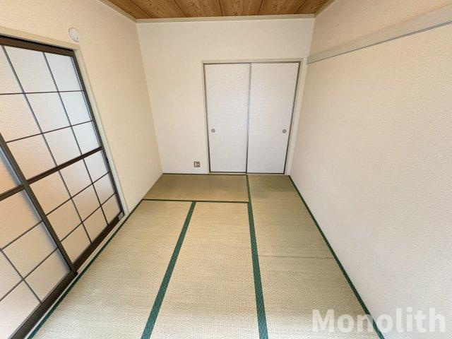 フラワーハイツ・ムラナカの居間・リビング